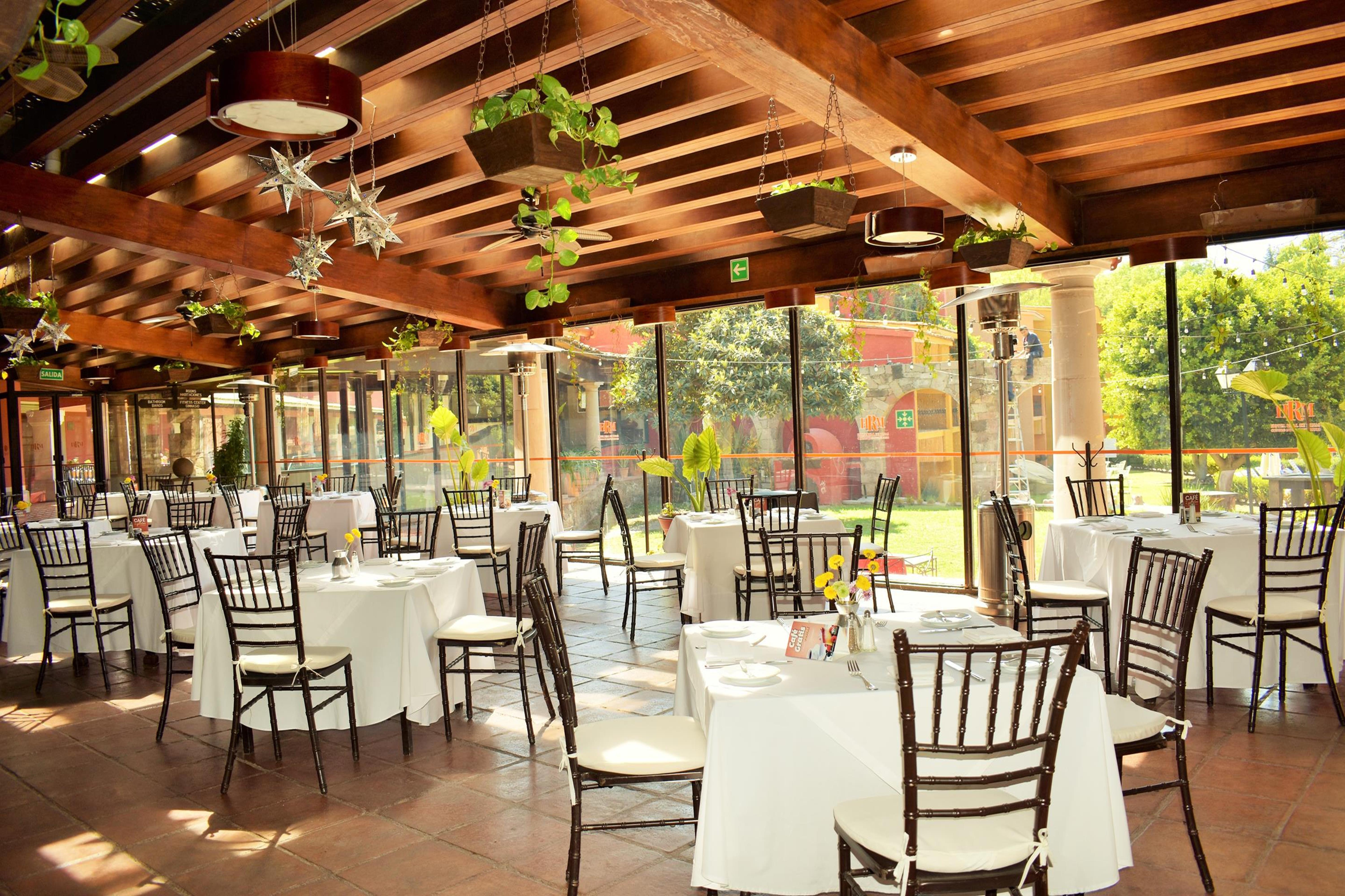 Real De Minas San Miguel De Allende Bagian luar foto The interior of the restaurant