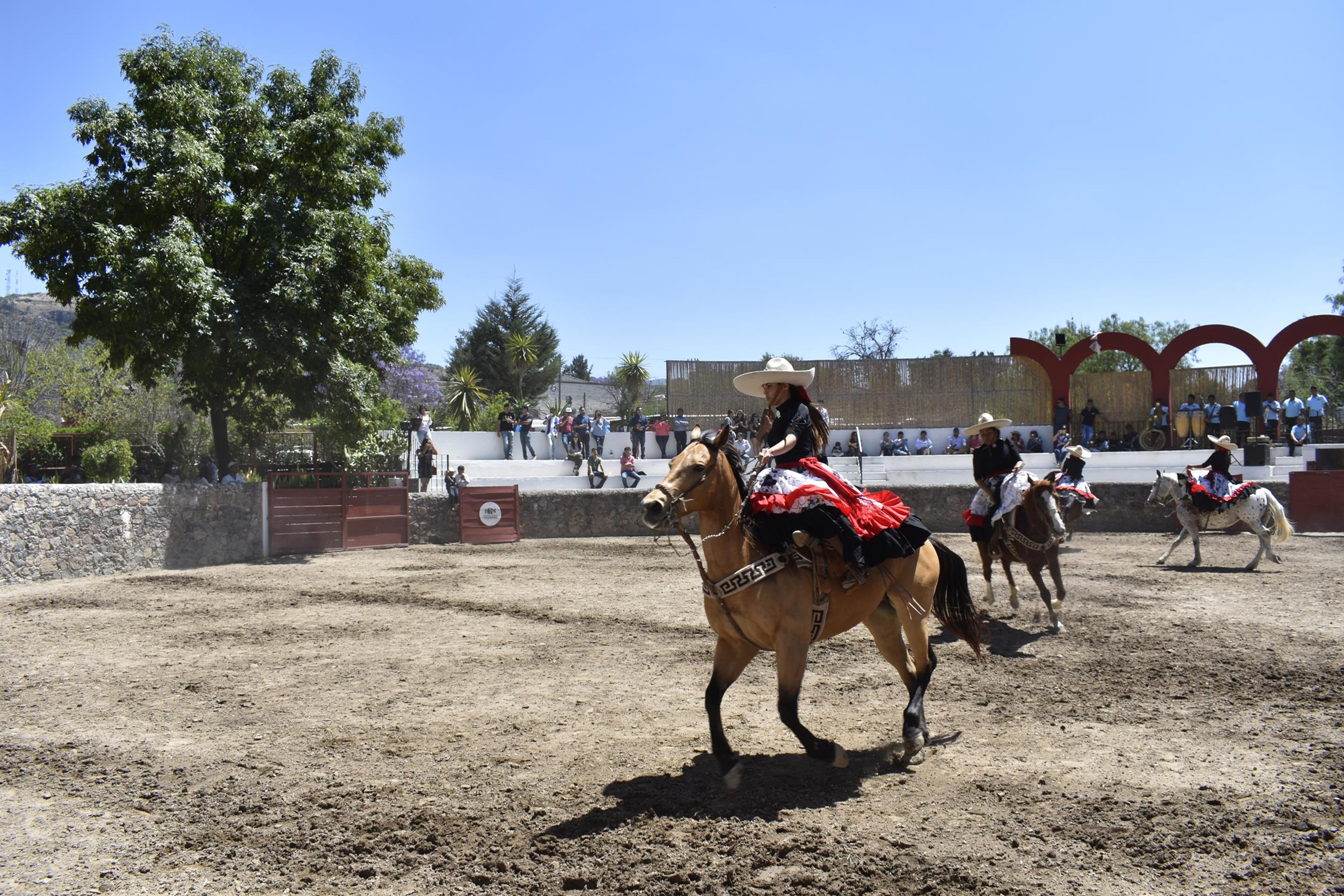 Real De Minas San Miguel De Allende Bagian luar foto Charros in Charra show