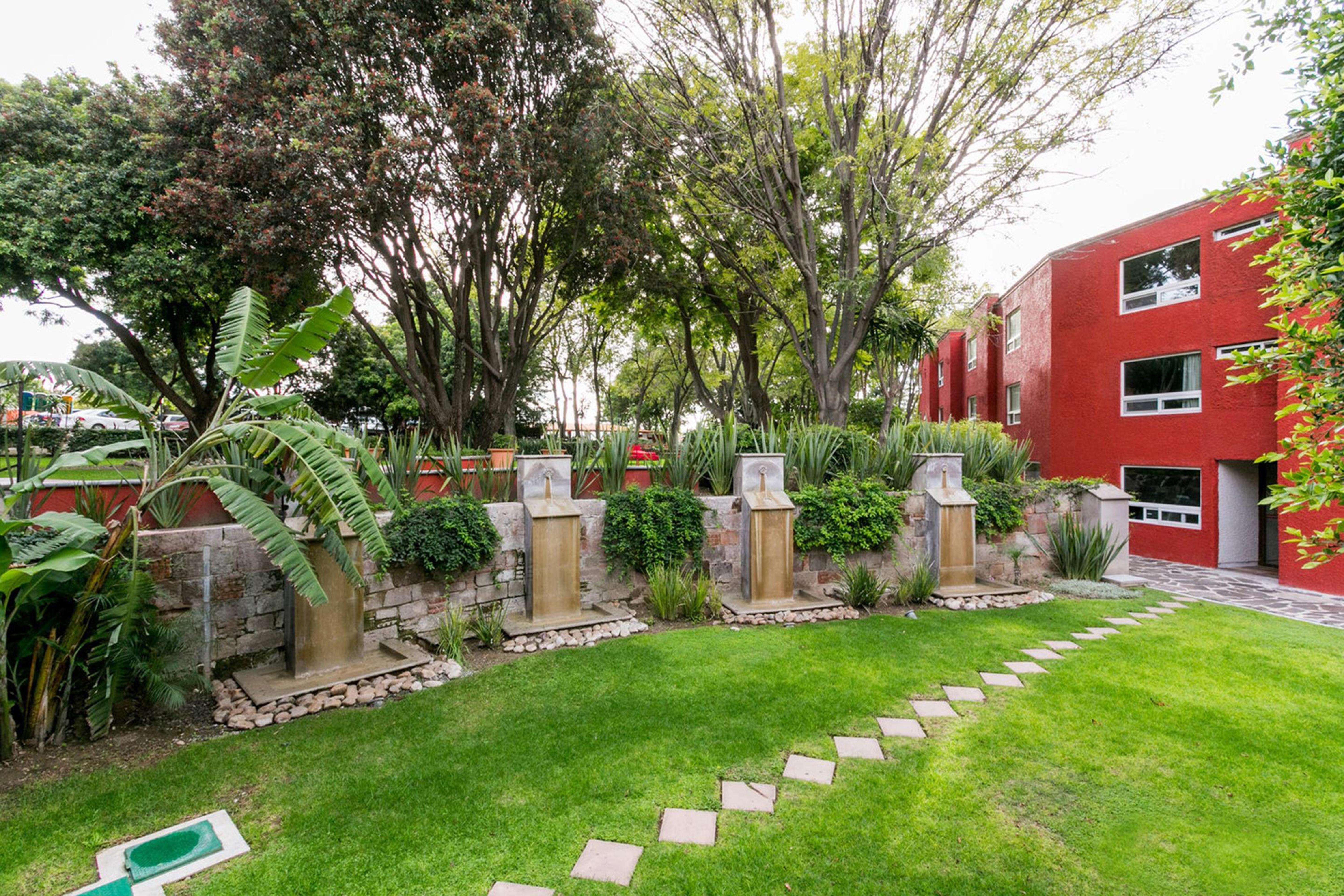 Real De Minas San Miguel De Allende Bagian luar foto Fountains at the school