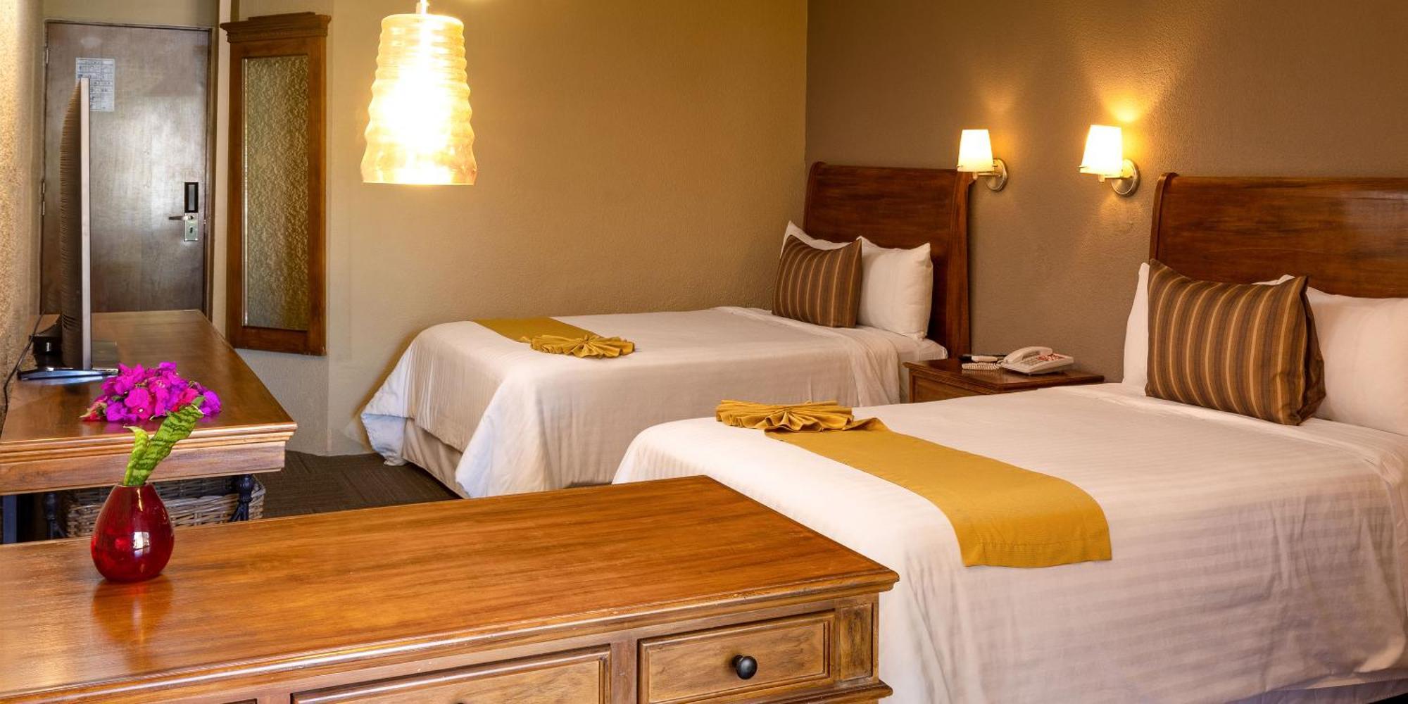 Real De Minas San Miguel De Allende Bagian luar foto A guest room at the lodge